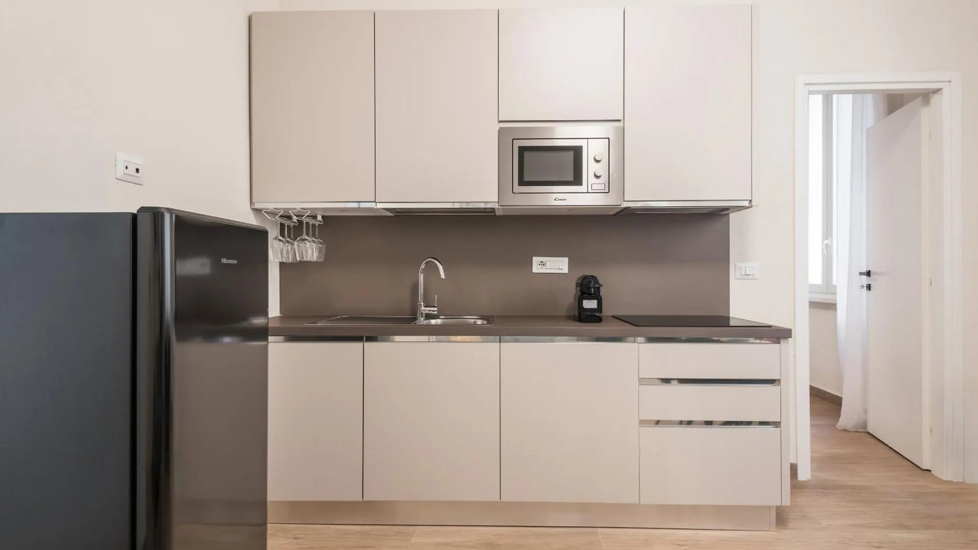 C2 Top Class Apartment, 2 Camere Da Letto Con Giardino In Zona Via Veneto Distante 15 Minuti A Piedi Da Fontana Di Trevi Rome 0*,  Italy