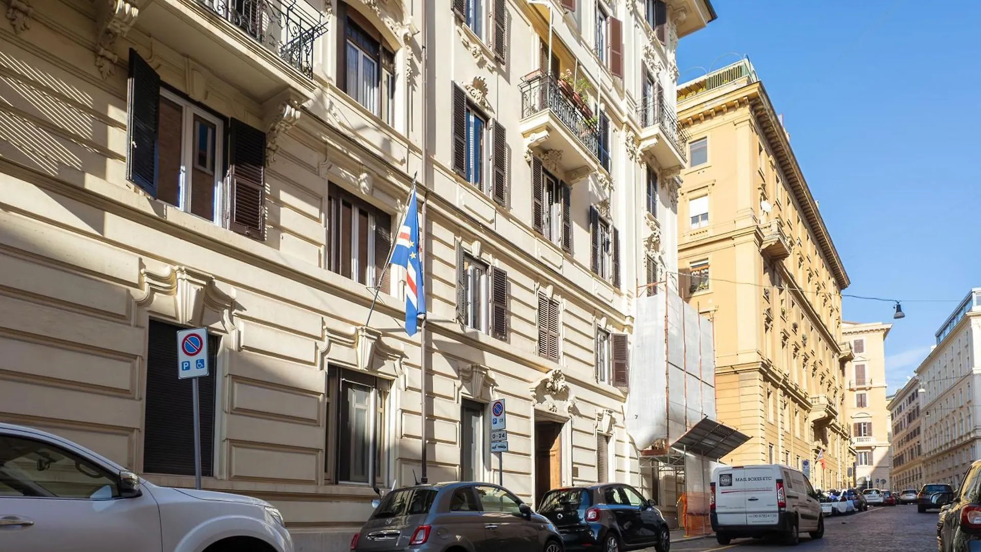 Apartment C2 Top Class Apartment, 2 Camere Da Letto Con Giardino In Zona Via Veneto Distante 15 Minuti A Piedi Da Fontana Di Trevi Rome